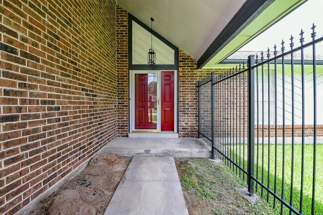 23938 Spring Mill Ln in Spring, TX - Building Photo - Building Photo