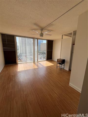 1650 Kanunu St in Honolulu, HI - Building Photo - Building Photo