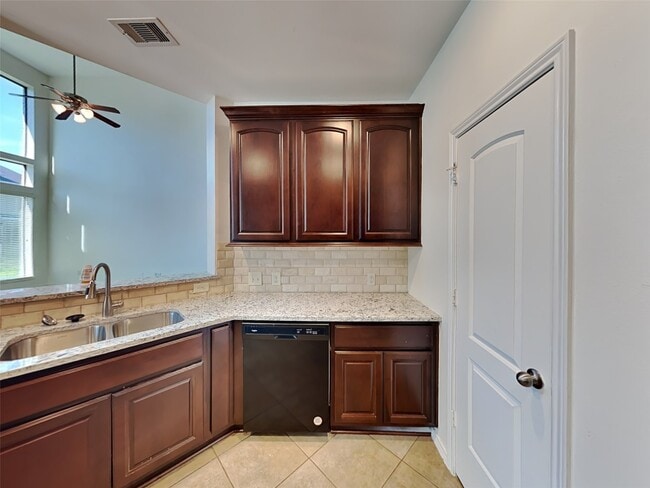 1323 Laura Hills Ln in Spring, TX - Building Photo - Building Photo