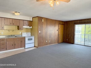 70 Mt Hermon Way in Ocean Grove, NJ - Building Photo - Building Photo