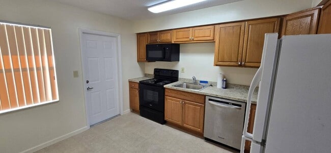 107 Van Allen Ave NW in Lake Placid, FL - Building Photo - Building Photo