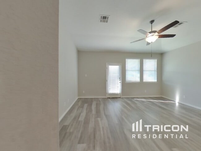 11668 Bakersfield Pass in San Antonio, TX - Building Photo - Building Photo