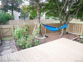 5082 Buckingham in Troy, MI - Building Photo - Building Photo