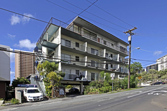 Joanne Apartments in Honolulu, HI - Building Photo - Building Photo