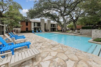 Westdale Pointe in Austin, TX - Building Photo - Building Photo