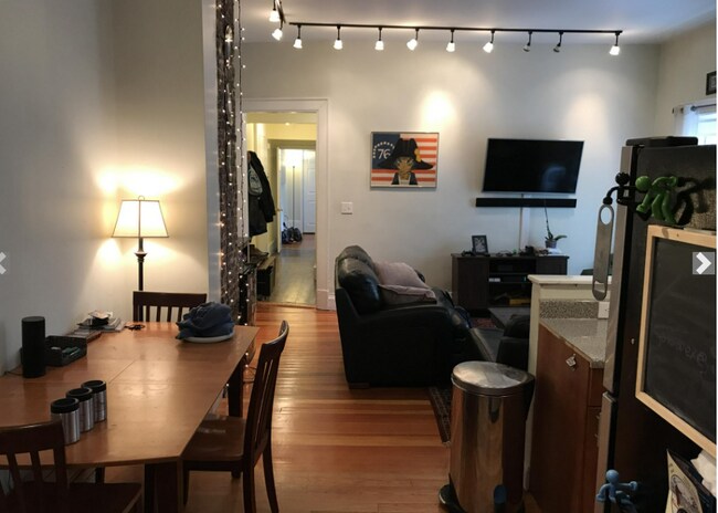 349 Broadway, Unit 1 in Somerville, MA - Building Photo - Building Photo