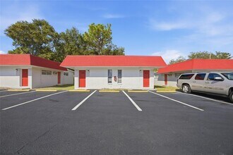 1304 Morris Park in Tampa, FL - Building Photo - Building Photo