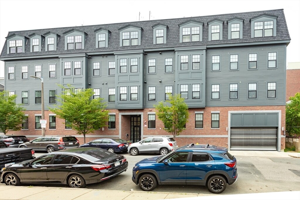 30 Polk St in Boston, MA - Building Photo