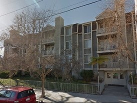 11211 Greenlawn Ave, Unit 306 in Los Angeles, CA - Building Photo