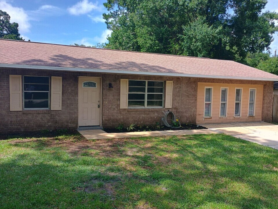 27262 Dale Ave in Brooksville, FL - Building Photo