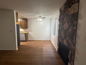 11819 Kiowa Ave in Brentwood, CA - Foto de edificio - Building Photo