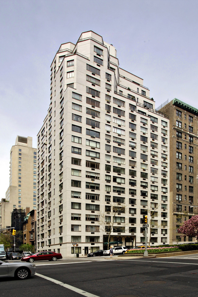 69 E 80th St in New York, NY - Building Photo - Building Photo