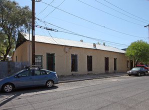 326-340 W Court Ave in Tucson, AZ - Building Photo - Building Photo