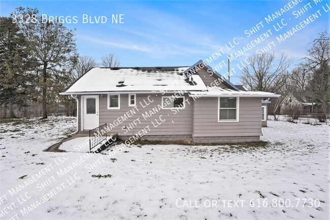 3328 Briggs Blvd NE in Grand Rapids, MI - Building Photo - Building Photo