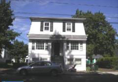 725 W Broad St in Quakertown, PA - Building Photo