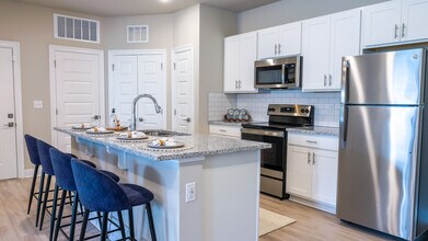 The Waters At Redstone in Crestview, FL - Foto de edificio - Building Photo