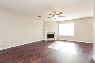 236 Quiet Ln in La Vergne, TN - Building Photo - Building Photo