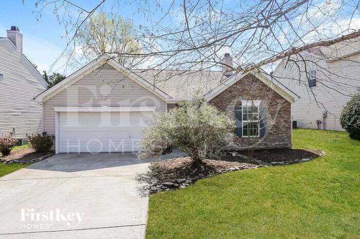 7703 Nicolette Ct in Charlotte, NC - Building Photo