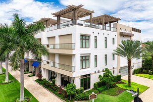 Parkview at Cambier in Naples, FL - Building Photo