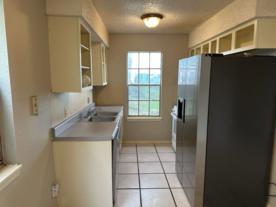 5004 Weidemar Ln-Unit -5004 Weidemar Ln #B in Austin, TX - Building Photo