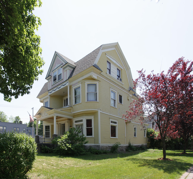 488 Glen St in Glens Falls, NY - Building Photo - Building Photo