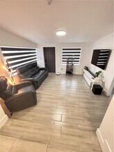 3100 NW 95th Terrace in Miami, FL - Building Photo - Building Photo