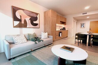 11 NE 6th St, Unit ID1384027P in Miami, FL - Building Photo - Building Photo