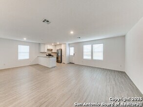 2814 Charpak Dr in Converse, TX - Building Photo - Building Photo