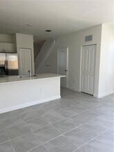 1727 SE 26th Ter in Homestead, FL - Foto de edificio - Building Photo