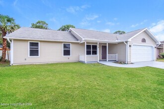 304 Emerson Dr NW in Palm Bay, FL - Building Photo - Building Photo