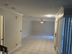 11077 Longboat Dr in Hollywood, FL - Building Photo - Building Photo