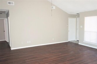 8014 Bluejay Twin Cir in Humble, TX - Foto de edificio - Building Photo