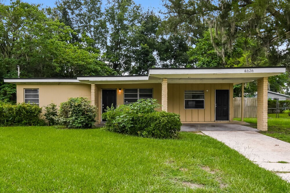 4626 Castleton Dr in Jacksonville, FL - Building Photo