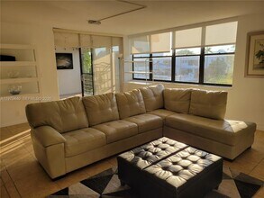 20381 NE 30th Ave, Unit 3247 in Aventura, FL - Building Photo - Building Photo