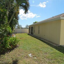 4145 SW 9th Ave in Cape Coral, FL - Building Photo - Building Photo