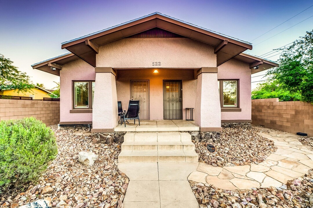 522 E Helen St in Tucson, AZ - Foto de edificio