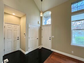 10525 SW Sunnyside Dr in Wilsonville, OR - Building Photo - Building Photo