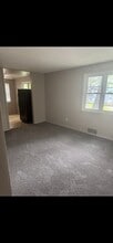 139 Cannon Rd in East Hartford, CT - Building Photo - Building Photo