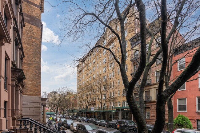 139 W 82nd St in New York, NY - Building Photo - Building Photo