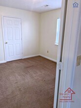 126 Bybee Woods Dr in McMinnville, TN - Foto de edificio - Building Photo