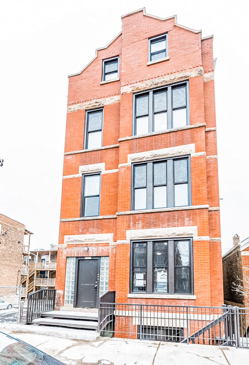 2336 W 24th Pl in Chicago, IL - Building Photo