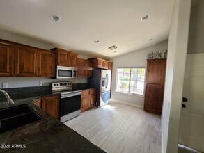 2324 E Browning Pl in Chandler, AZ - Building Photo - Building Photo