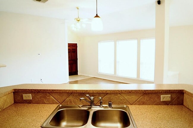 24711 Laurel Chase Ln