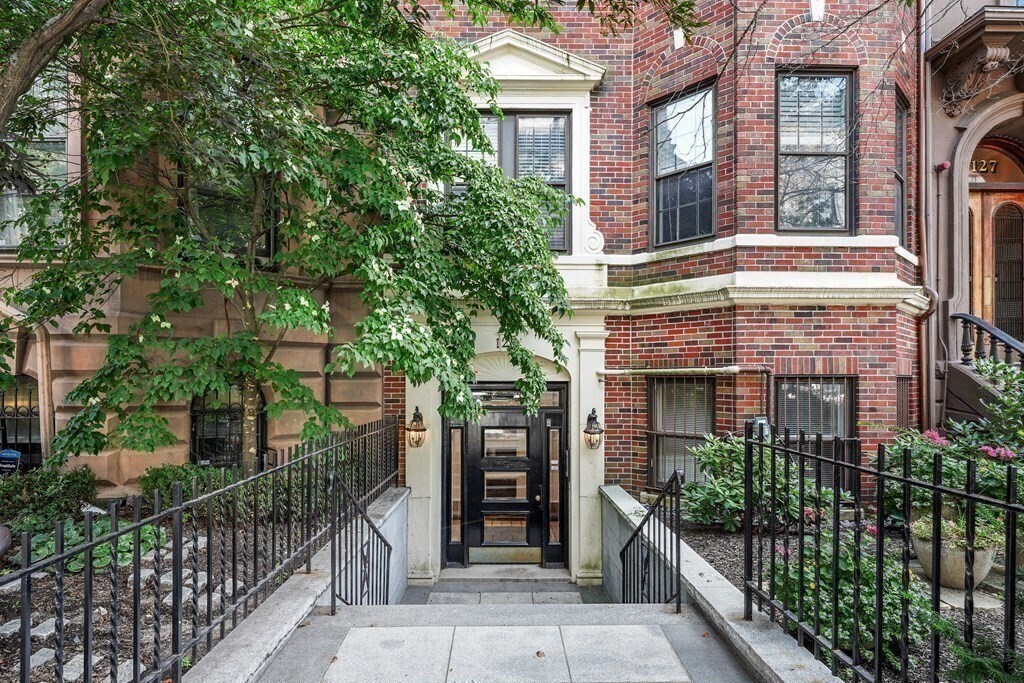 125 Beacon St in Boston, MA - Building Photo