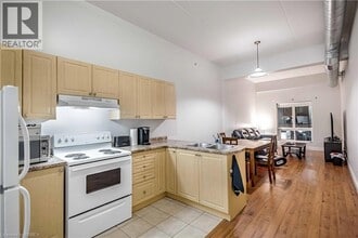 150 Colborne St W in Brantford, ON - Building Photo - Building Photo