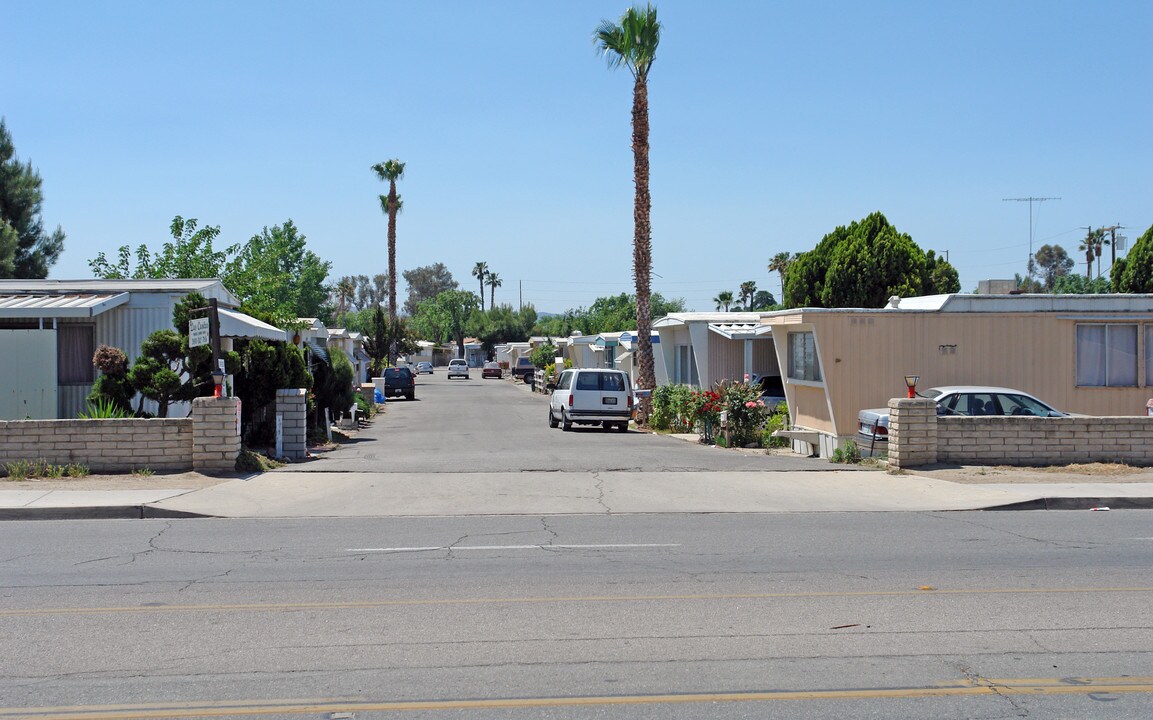 Las Casitas Mobile Park in San Jacinto, CA - Building Photo