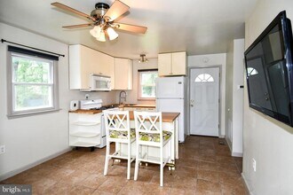 366 Winmeyer Ave in Odenton, MD - Building Photo - Building Photo