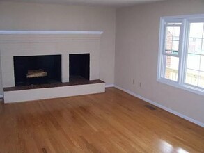 302 Little Cir in Blacksburg, VA - Building Photo - Building Photo