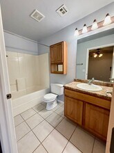 2056 24th Ave SE in Norman, OK - Building Photo - Building Photo