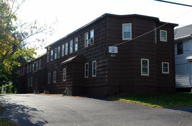 827 Park St in Syracuse, NY - Building Photo - Building Photo